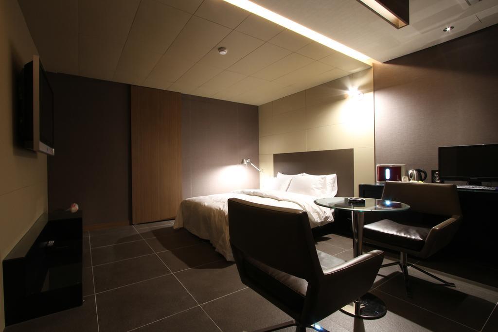 Valentine Hotel Kōyō Habitación foto
